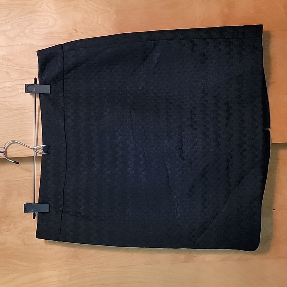 LOFT Black Pencil Skirt Geometric Pattern Detail